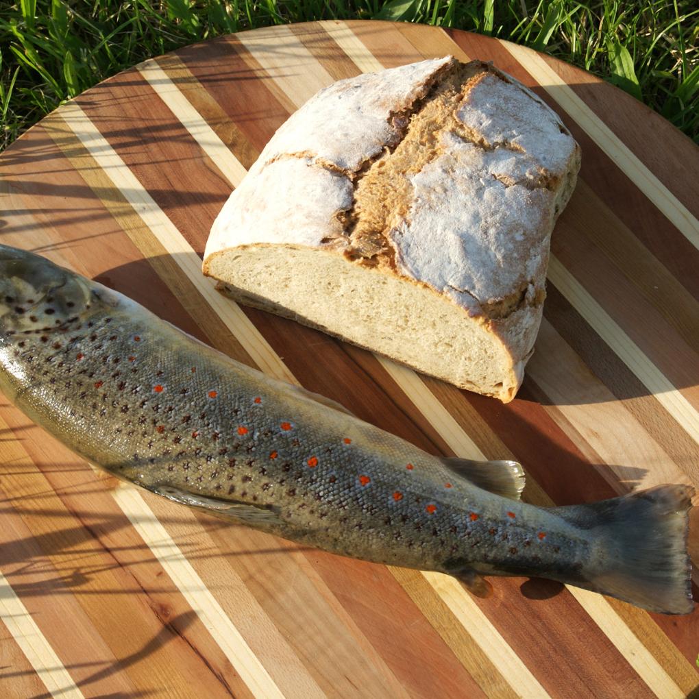 Fisch und Brot